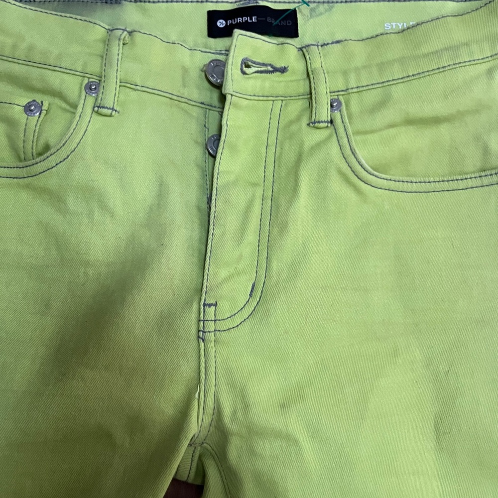 they are purple jeans size 30 in men and i’m just try g to get rid of them so ye